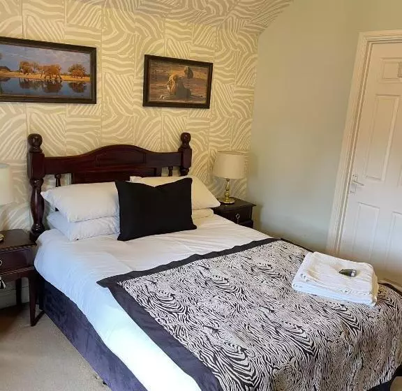 ペンション Arrandale Lodge