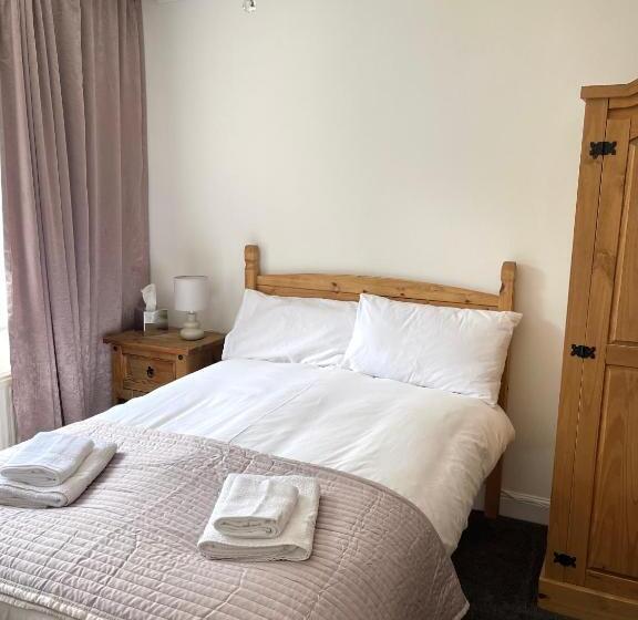 פנסיון Arrandale Lodge