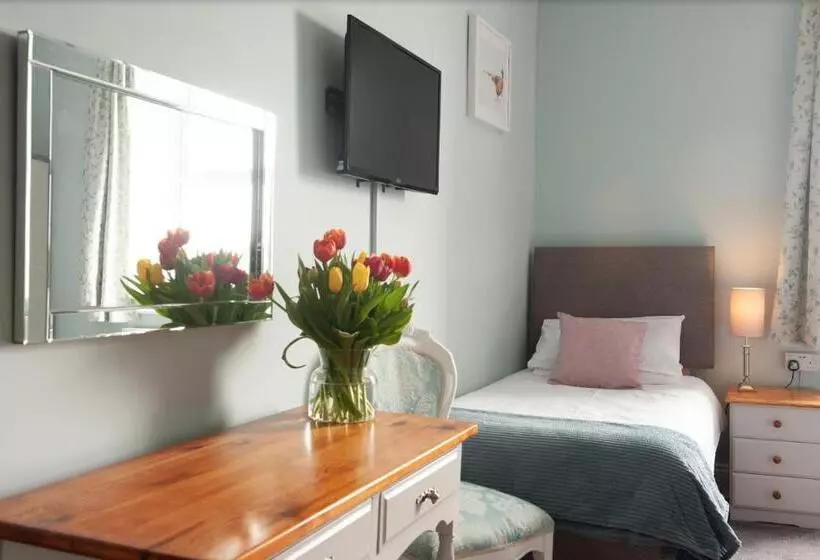 Majatalo Duchy House Bed And Breakfast