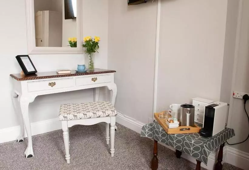 Majatalo Duchy House Bed And Breakfast