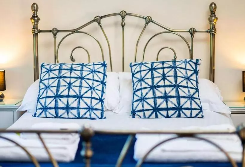 پانسیون Knoll Hill Farm, The Place To Stay