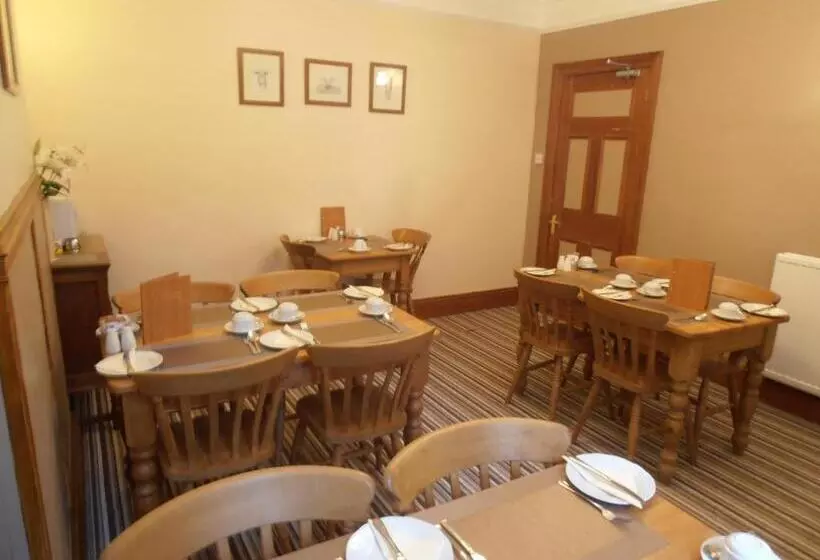 پانسیون Meadowlea Guest House