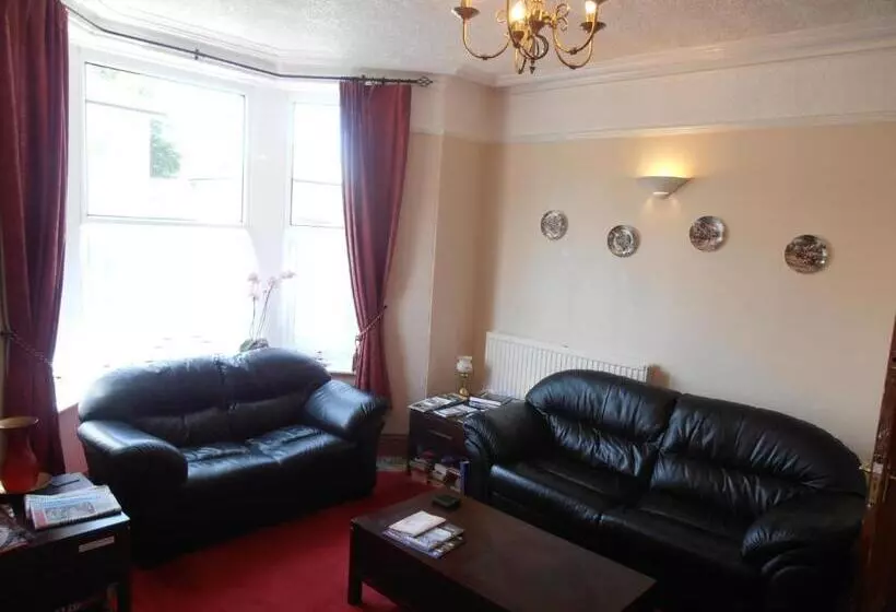 پانسیون Meadowlea Guest House