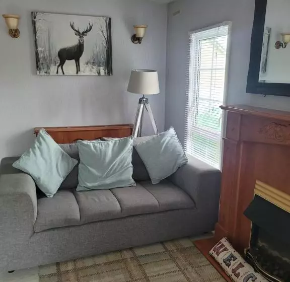 ペンション Rooms At Tarrareoch