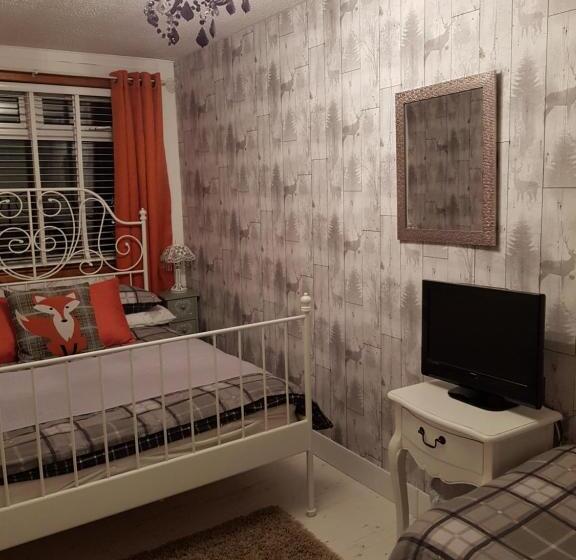 بنسيون Rooms At Tarrareoch