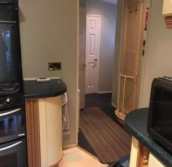 ペンション Rooms At Tarrareoch