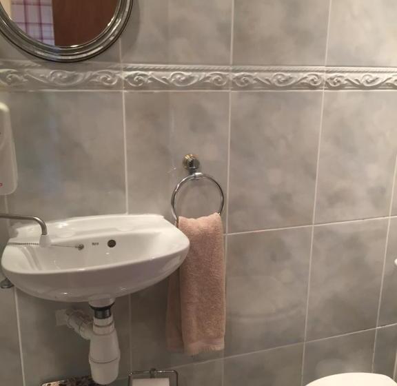 بنسيون Rooms At Tarrareoch