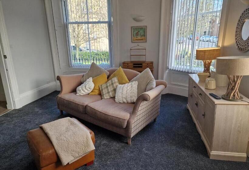 펜션 Teviotside Travel Inn Ltd