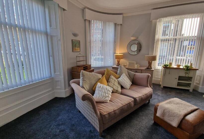 펜션 Teviotside Travel Inn Ltd