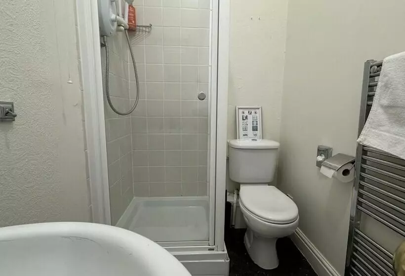 پانسیون The Cricketers Inn