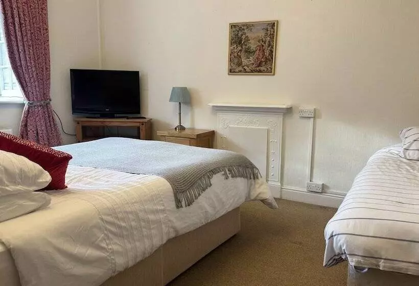 پانسیون The Cricketers Inn