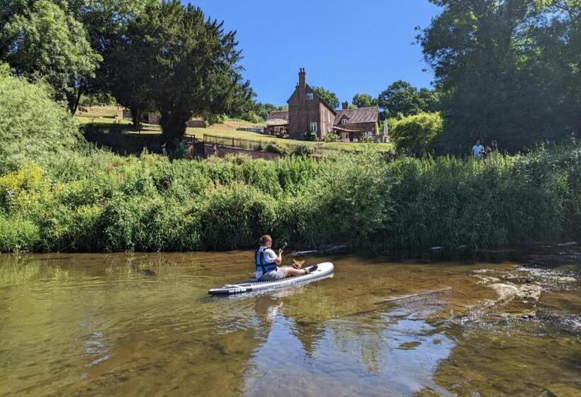 פנסיון Worralls Grove Guest Farm House
