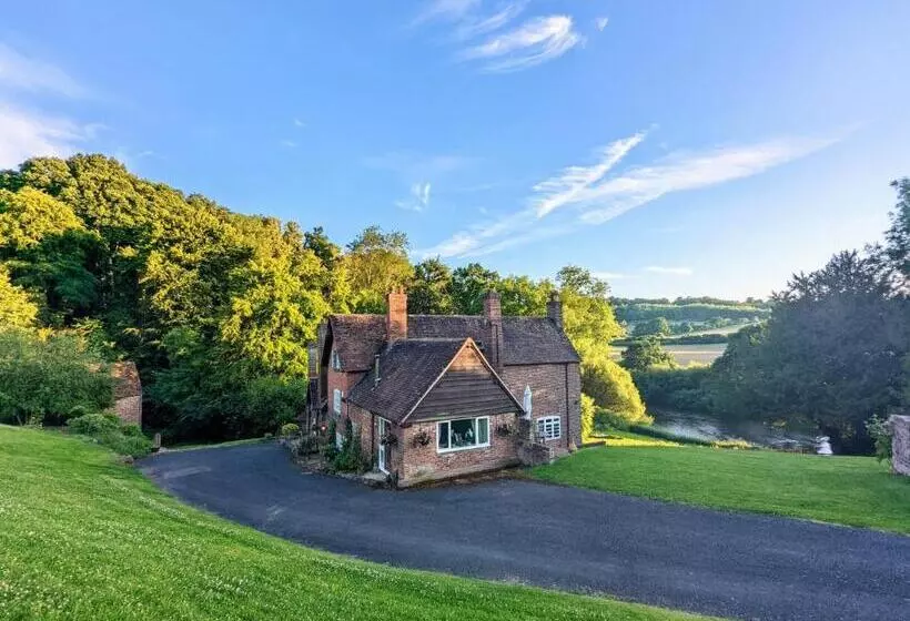 پانسیون Worralls Grove Guest Farm House