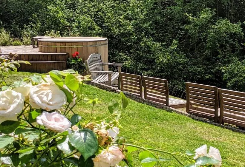 پانسیون Worralls Grove Guest Farm House