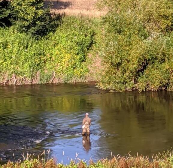 פנסיון Worralls Grove Guest Farm House