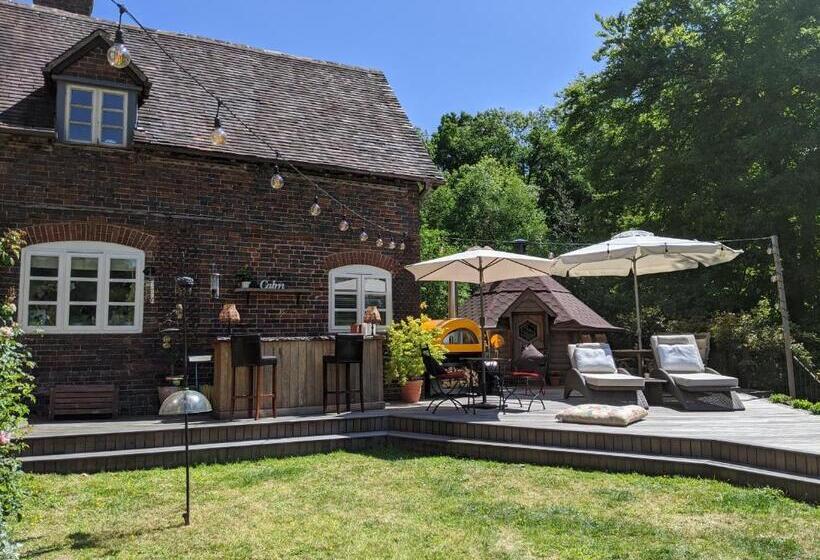 פנסיון Worralls Grove Guest Farm House