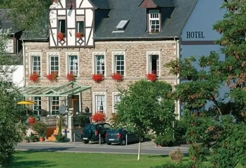Retkeilymaja Landhaus Am Ufer