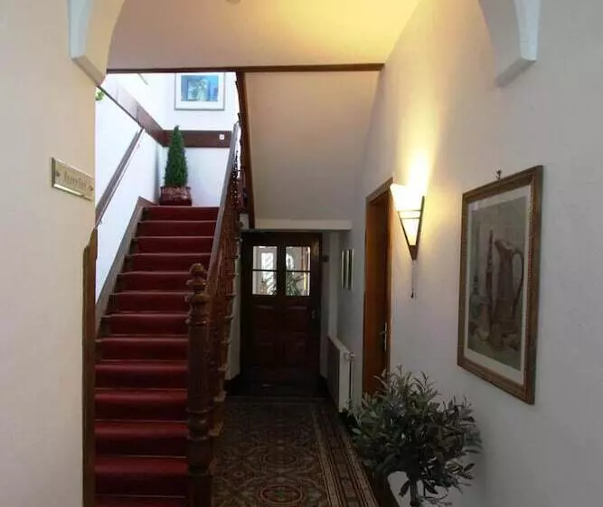 Retkeilymaja Landhaus Am Ufer
