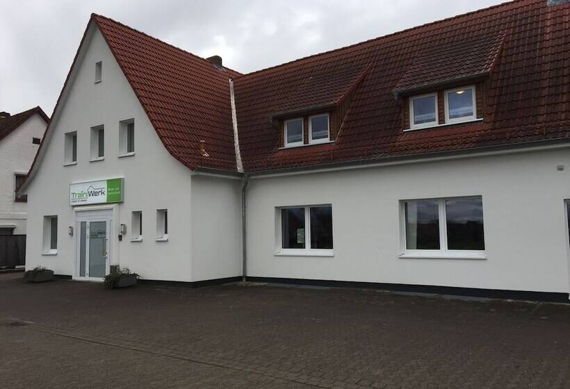 ペンション Trainwerk