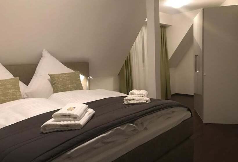 ペンション Trainwerk