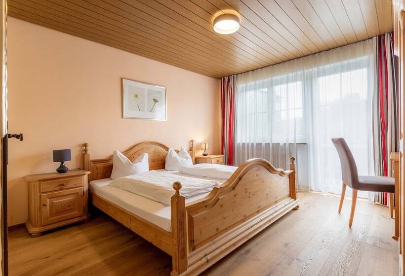 Pensão Landgasthof Moser & Restaurant Bootshaus