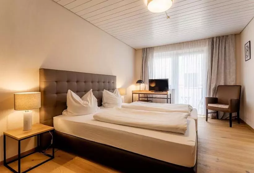 Majatalo Landgasthof Moser & Restaurant Bootshaus