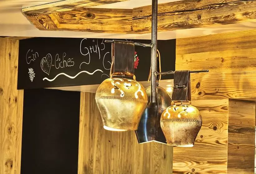 ユースホステル Landgasthof Schmalhofer