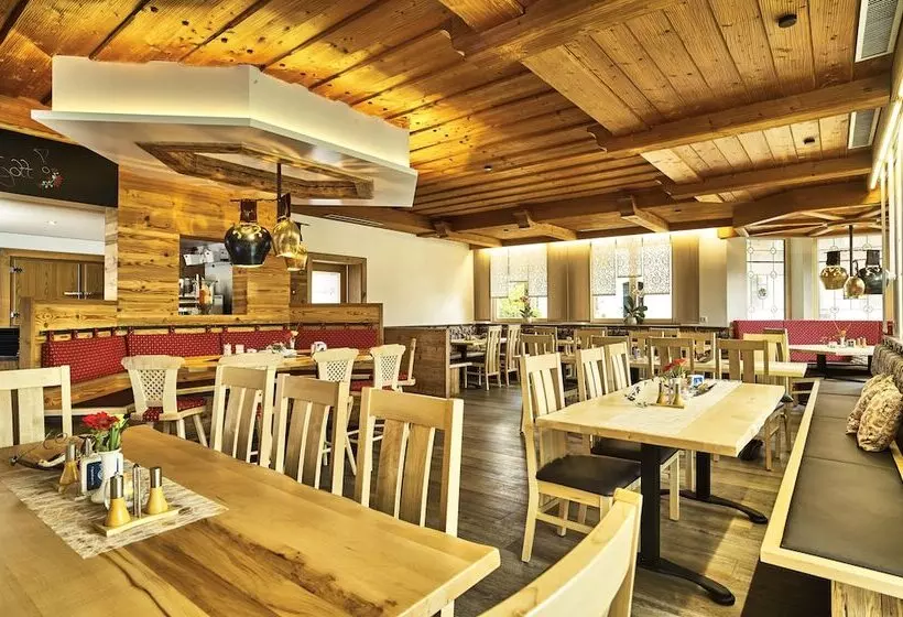 ユースホステル Landgasthof Schmalhofer