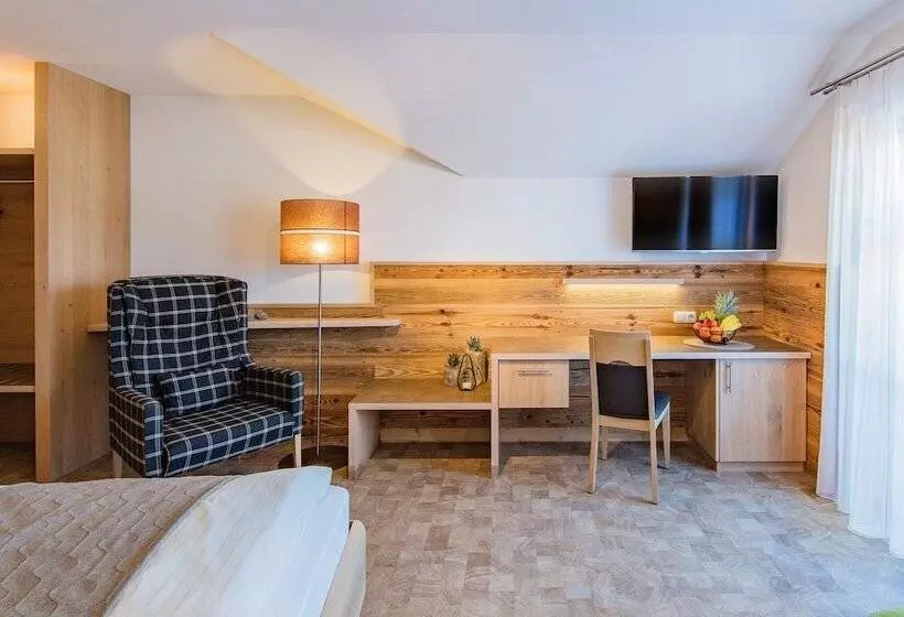 ユースホステル Landgasthof Schmalhofer