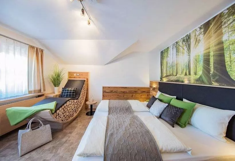 ユースホステル Landgasthof Schmalhofer