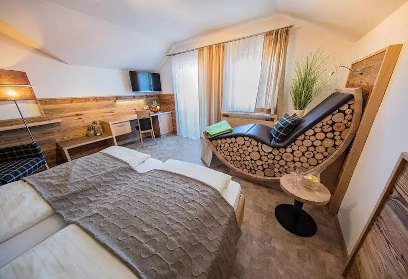 ユースホステル Landgasthof Schmalhofer