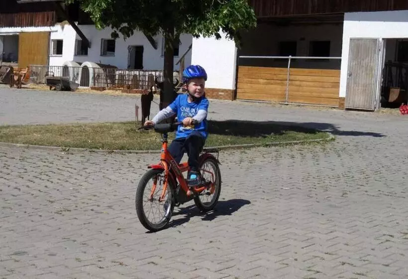 ホテル Bauernhof Nißl