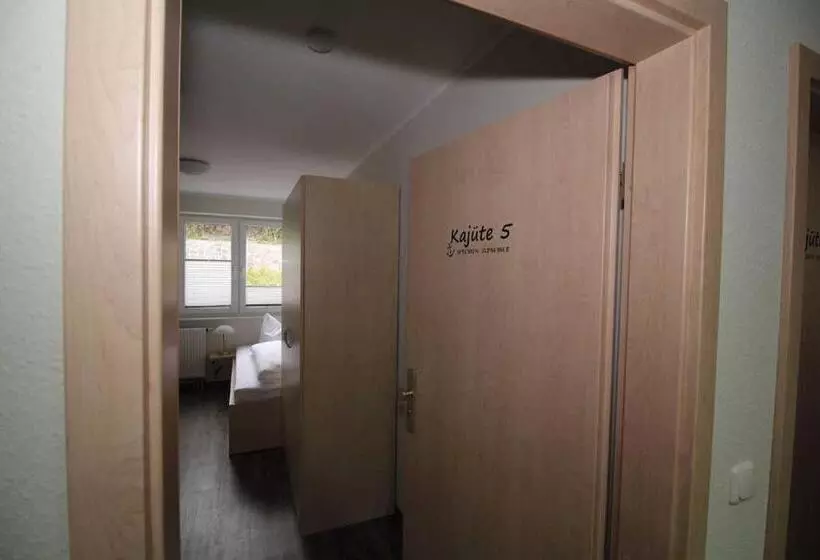 پانسیون Kutterfisch Kajüten Direkt Im Stadthafen