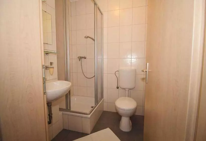 پانسیون Kutterfisch Kajüten Direkt Im Stadthafen