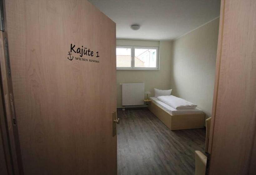 Пансион Kutterfisch Kajüten Direkt Im Stadthafen