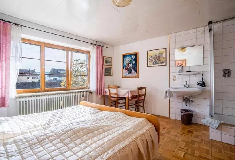 ペンション Zum Torkelhaus