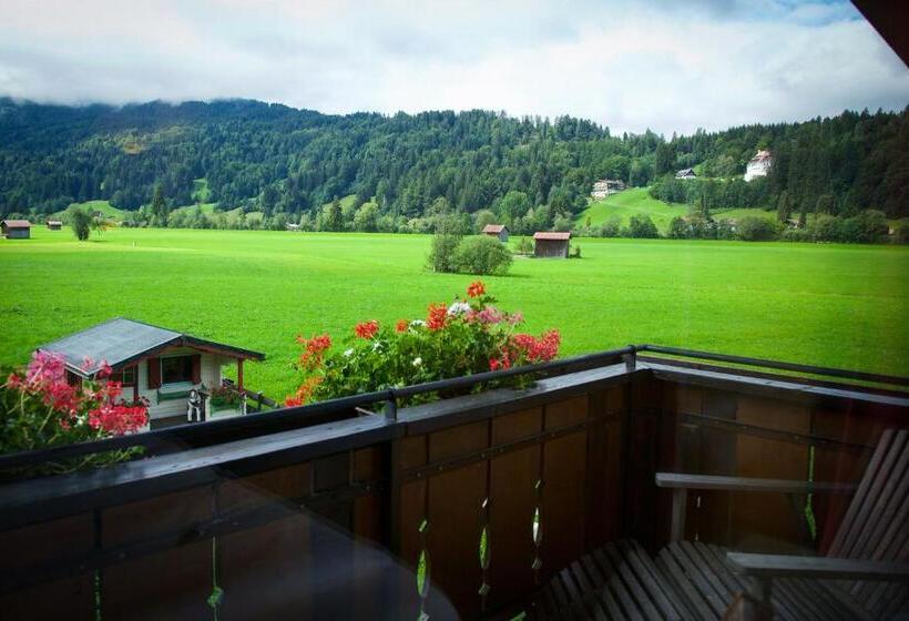 پانسیون Gästehaus Weller