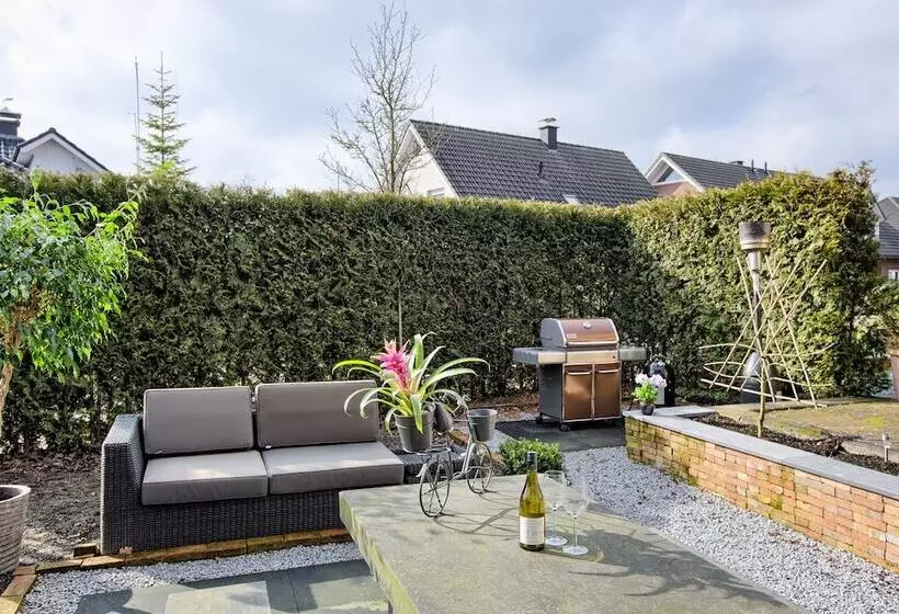 Aamiaismajoitus (B&B) Villa Eltins