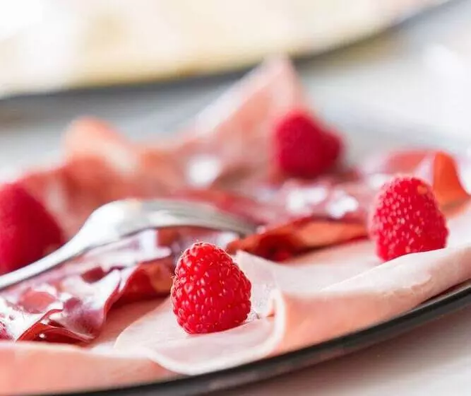 Aamiaismajoitus (B&B) Villa Eltins