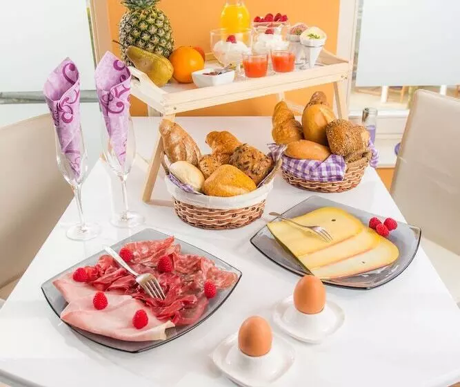 Aamiaismajoitus (B&B) Villa Eltins