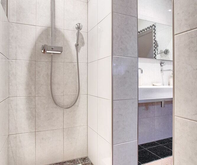 住宿加早餐 Villa Eltins