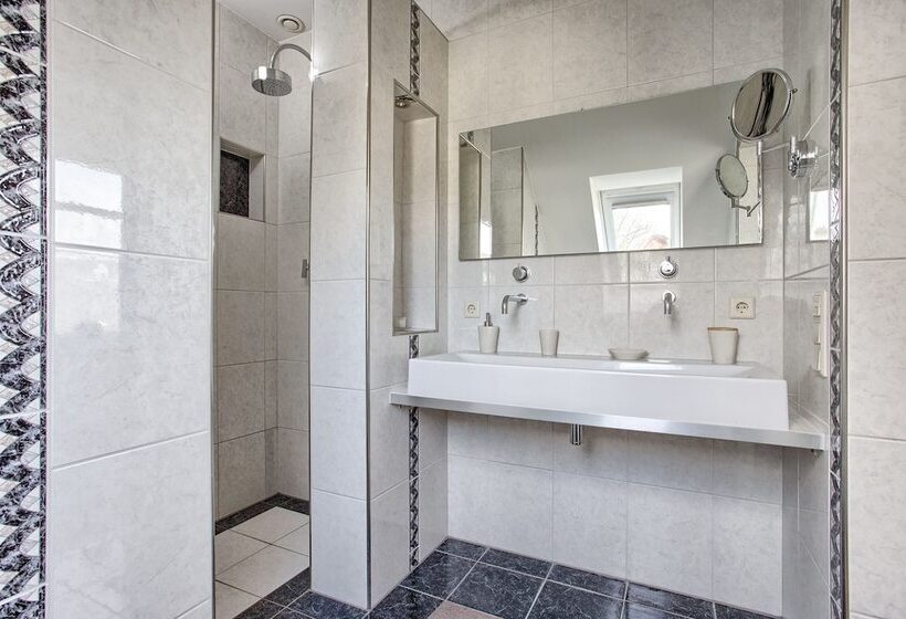 住宿加早餐 Villa Eltins