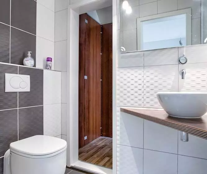 Aamiaismajoitus (B&B) Villa Eltins