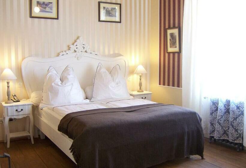 Ferienpension Und Oldtimer