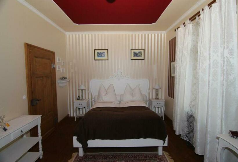 Ferienpension Und Oldtimer