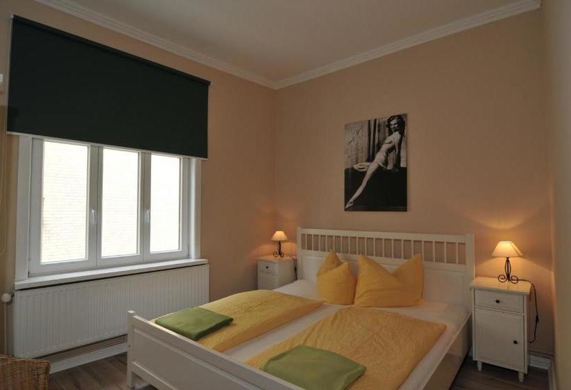 ペンション Café Orth