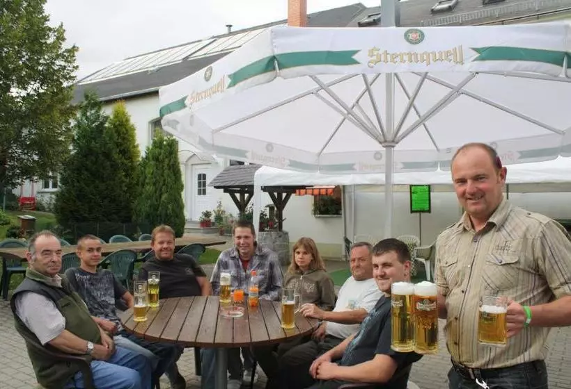 Majatalo Gasthof Zur Linde