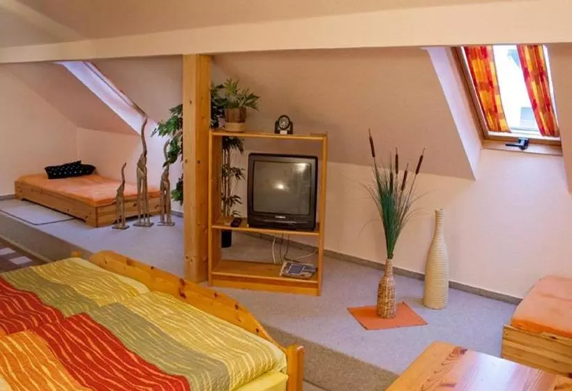 Majatalo Gasthof Zur Linde