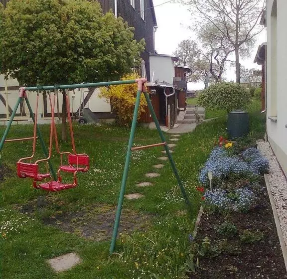 Majatalo Gasthof Zur Linde