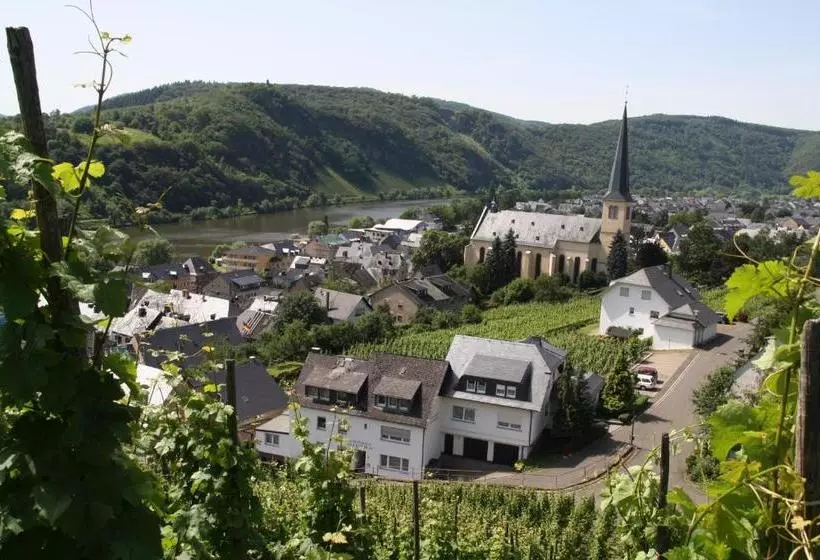 Majatalo Gästehaus Kirchlay